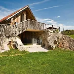 Meadow Hideaway With Terrace - One Bedroom With Terrace Visnja Gora