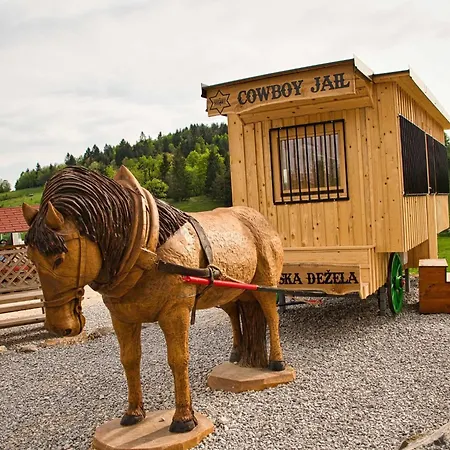 Meadow Hideaway With Terrace - One Bedroom With Terrace Prázdninový dům Visnja Gora